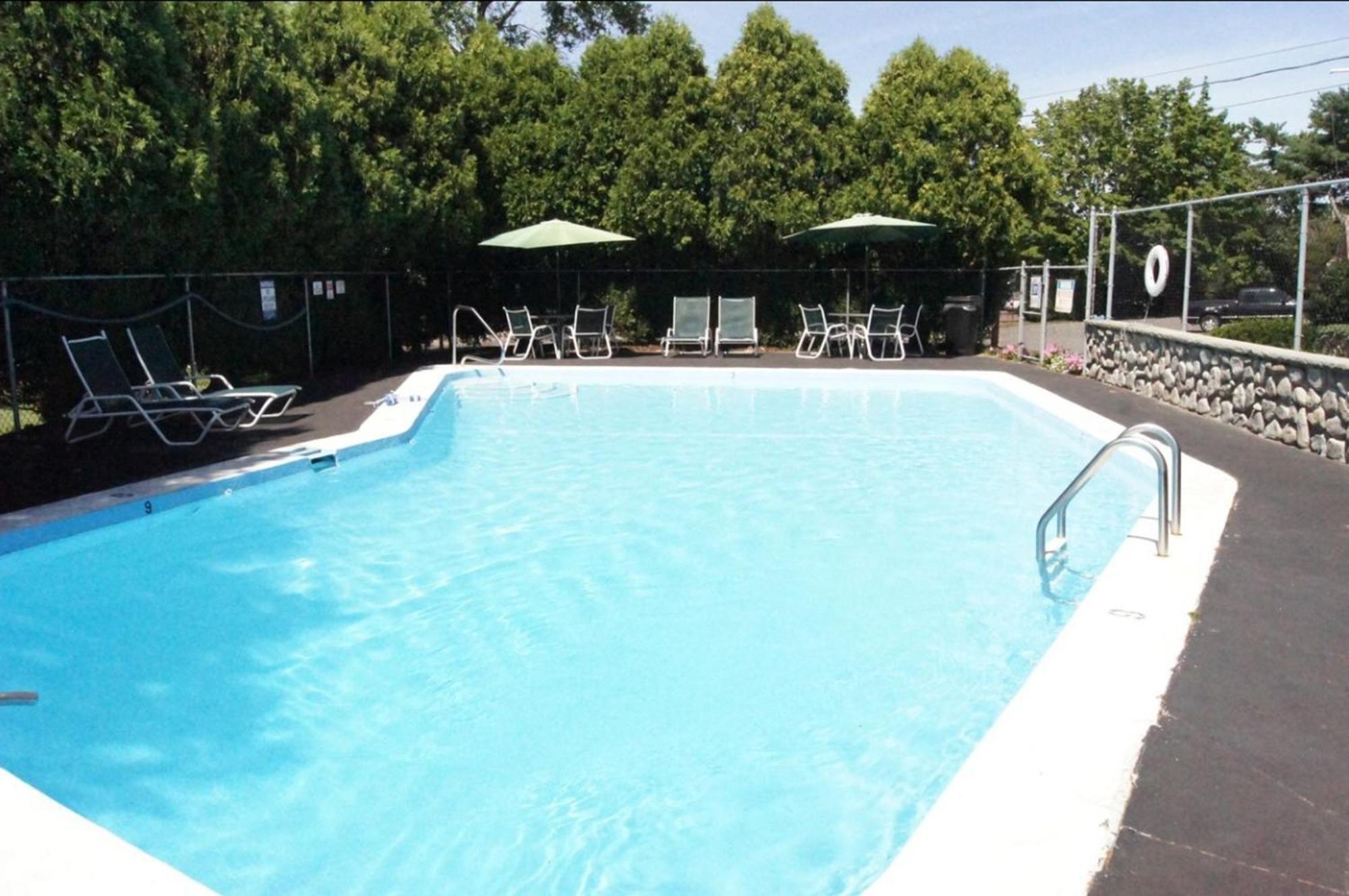 Motel Blue Spruce Plymouth Exterior foto