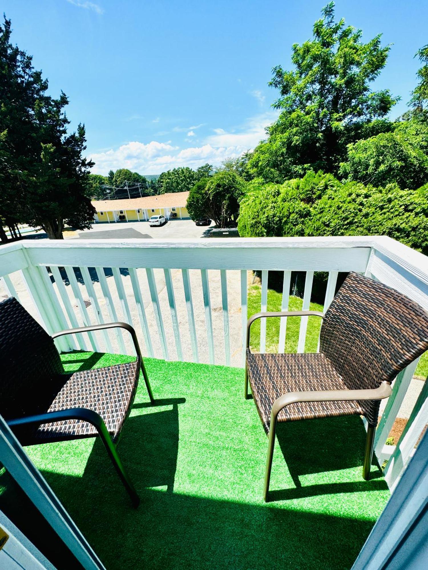 Motel Blue Spruce Plymouth Exterior foto