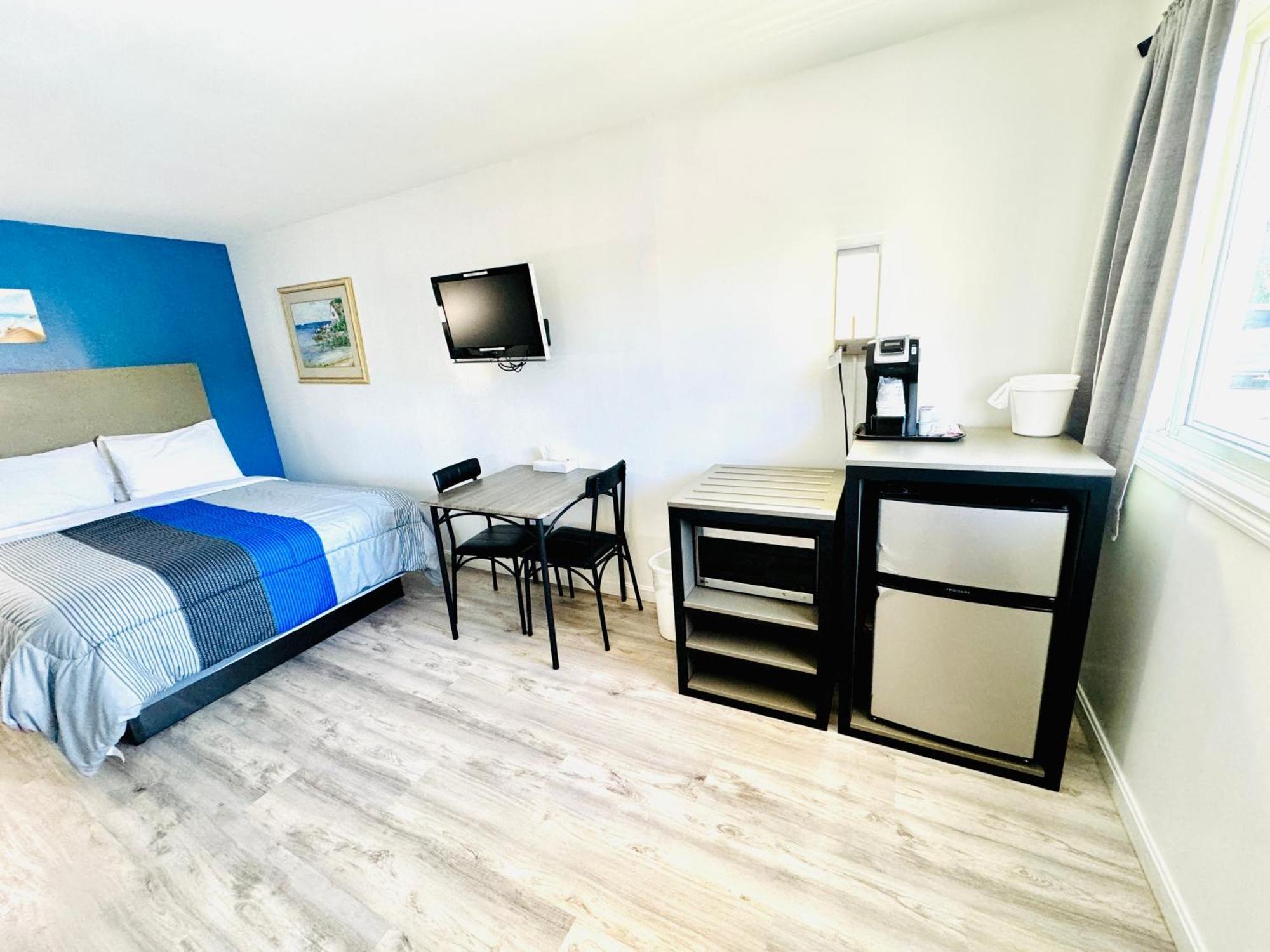 Motel Blue Spruce Plymouth Exterior foto